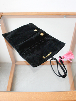 Encachette アンキャシェット アクセサリーポーチ