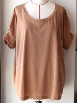 Encachette アンキャシェット ユーカリクルーネックTシャツ