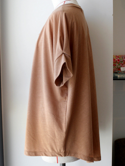 Encachette アンキャシェット ユーカリクルーネックTシャツ