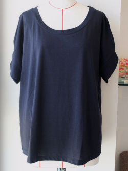 Encachette アンキャシェット ユーカリクルーネックTシャツ
